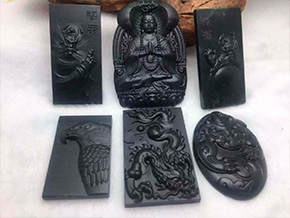 黑曜石用全自動(dòng)玉石雕刻機(jī)加工玉器掛件